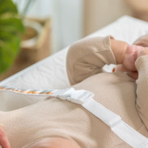 INGENUITY Matelas a langer avec rebords et ceinture de sécurité, imp