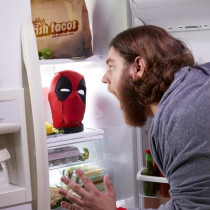 Tete de Deadpool interactive, bouge et parle, appli dédiée, piece de
