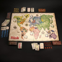 HASBRO GAMING - Risk - Board Game
