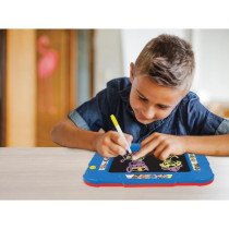 PAT 'PATROUILLE Slate to draw neon light with markers and color models