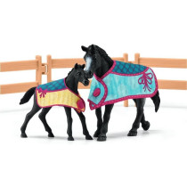 Schleich - Horse box with mare and foal - 42611 - range: Horse club