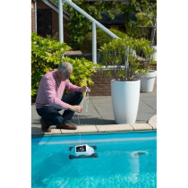 UBBINK Robotclean Accu battery-operated pool cleaner for pools up to 5