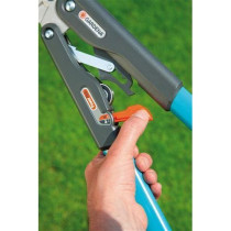 Gardena cutting branches with an anvil Smartcut Comfort-Autovisor blad