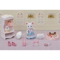 SYLVANIAN FAMILIES The fashion suitcase and big sister marshmallow mou